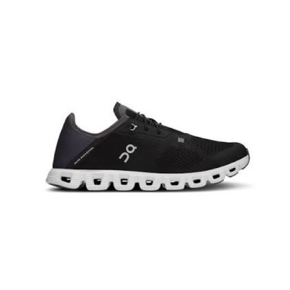 On Womens Black and White Shoes with Box